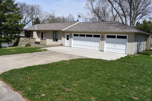 1407 Country Club Ln, Loda, IL, 60948-9621 | Card Image