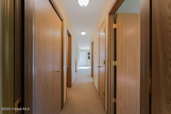 UNIT-403 - 420 Elk Creek Rd, Condo with 2 bedrooms, 1 bathrooms and null parking in Cannon Beach OR | Image 10