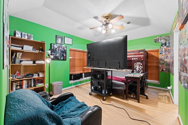 707 Doncrest St, House other with 7 bedrooms, 5 bathrooms and 4 parking in Channelview TX | Image 21