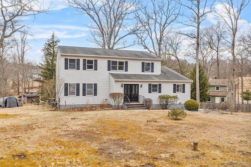 10 Leone Ct, Highland Mills, NY, 10930-3113 | Card Image