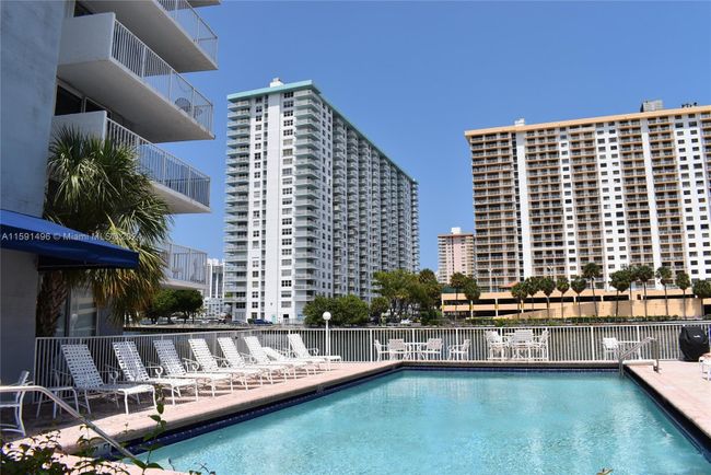 304 - 4000 Ne 170th St, Condo with 2 bedrooms, 2 bathrooms and null parking in North Miami Beach FL | Image 29
