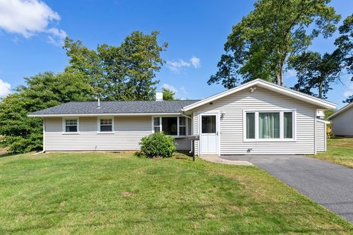 18 Brookfield Dr, Brockton, MA, 02302-1332 | Card Image