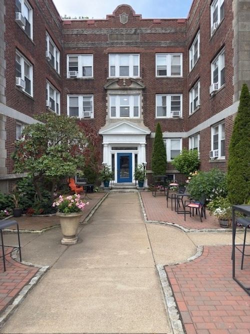 apt-6-15 Ives St, Beverly, MA, 01915-5260 | Card Image