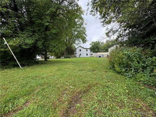 335 15th St, New Albany, IN, 47150-2857 | Card Image