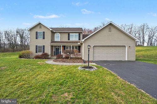 18 Kengrey Drive, CARLISLE, PA, 17015 | Card Image