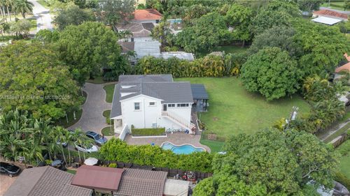 507 Hunting Lodge Dr, Miami Springs, FL, 33166-5743 | Card Image