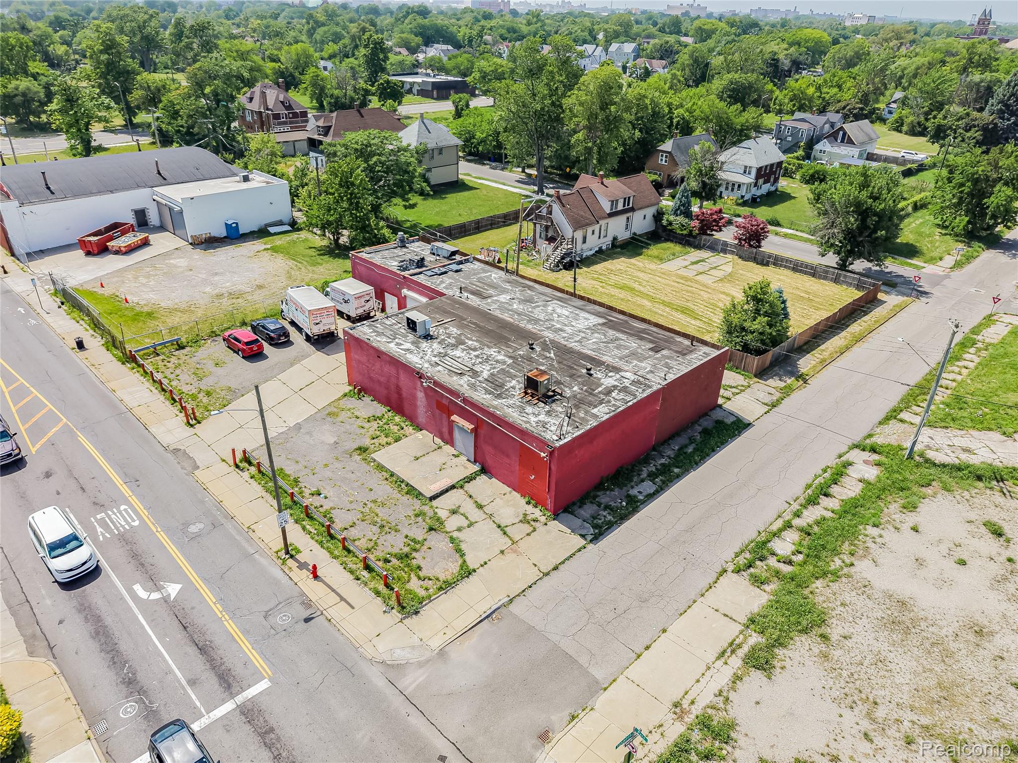 Commercial Sale in Detroit 3