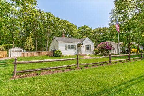 1850 Rocky Point Rd, East Marion, NY, 11939-1128 | Card Image
