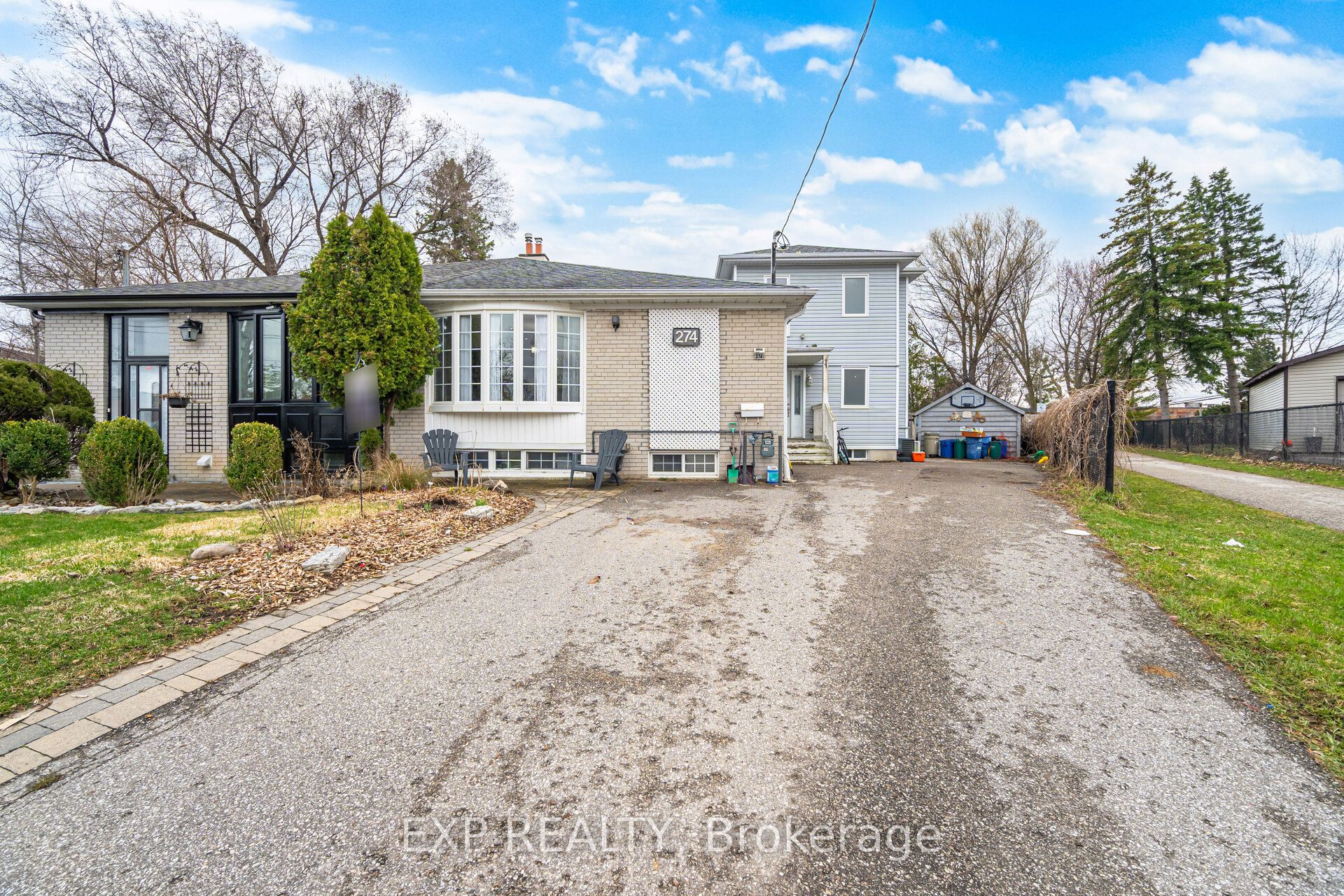 Residential in Richmond Hill 2