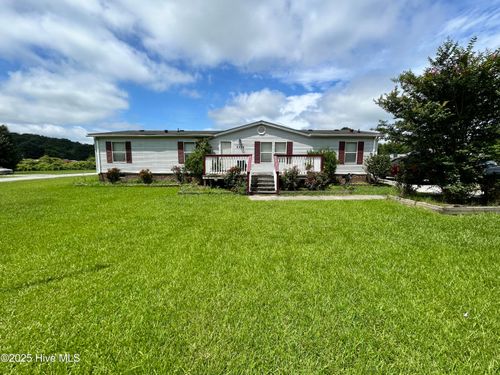 2925 Nc Highway 33 W, Grimesland, NC, 27837-8916 | Card Image