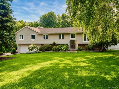 204 Cherry Hill Rd, Carmel, NY, 10512-3836 | Card Image