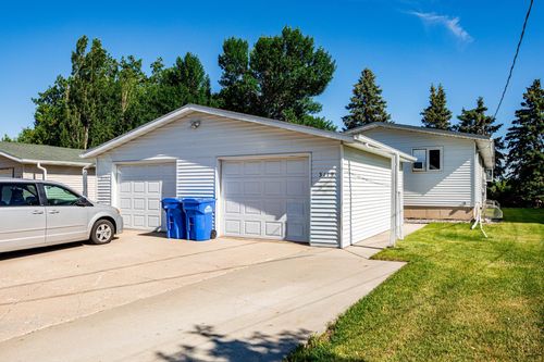 3121-3119-3121 10th Ave N, Fargo, ND, 58102-3016 | Card Image