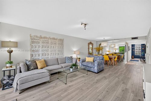 202-16431 Blatt Blvd, Weston, FL, 33326-1841 | Card Image