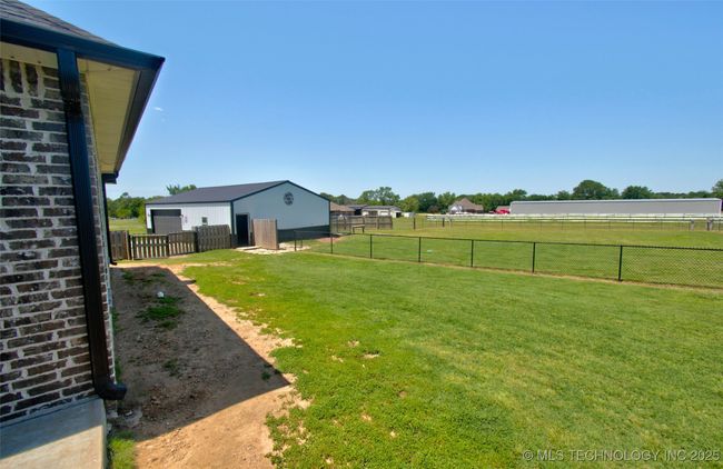Back yard | Image 36