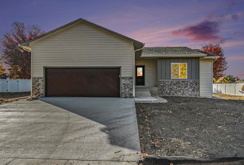 1413 Evergreen Drive, Luverne, MN, 56156 | Card Image