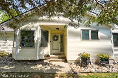 9434 Linda Dr, Davison, MI, 48423-1797 | Card Image