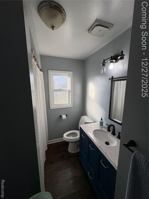 3347 N Oak Rd, Davison, MI, 48423-8168 | Card Image