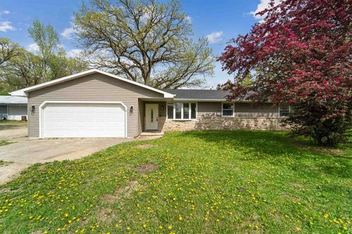 770 County Road M, UTICA, WI, 54964 | Card Image
