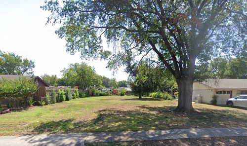 13904 Heartside Pl, Farmers Branch, TX, 75234-3628 | Card Image