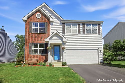 757 Beethoven St, Volo, IL, 60073-5932 | Card Image