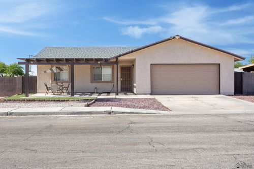 8682 E 39th St, Yuma, AZ, 85365-8382 | Card Image