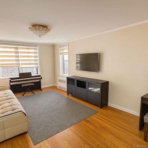 apt-416-141 Pershing Cres, Jamaica, NY, 11435-1916 | Card Image