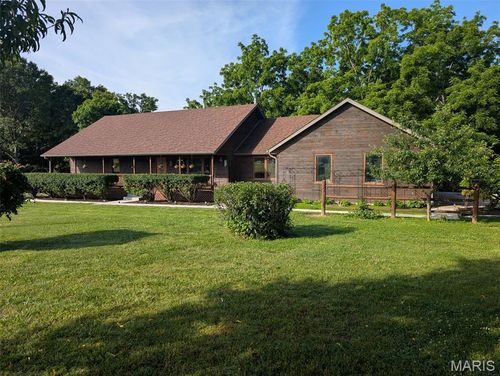 19901 Providence Dr, Lebanon, MO, 65536-6181 | Card Image