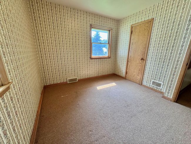 Bedroom 2-closet is big | Image 11