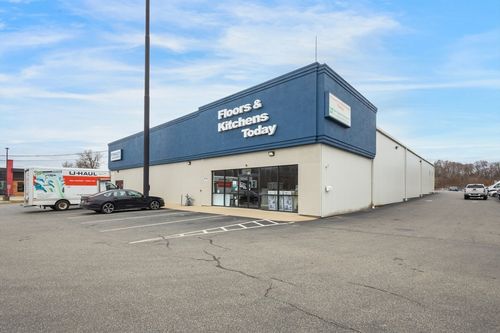 10 Highland Ave, Seekonk, MA, 02771-5806 | Card Image