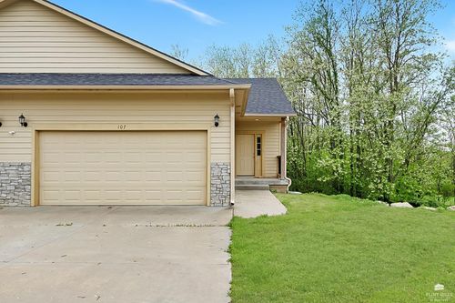 107 Quail Ct, Saint George, KS, 66535-4003 | Card Image