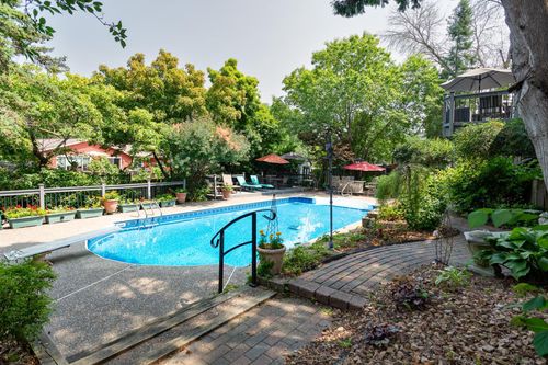 3560 Graves Dr, Red Wing, MN, 55066-1704 | Card Image