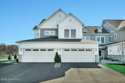53 Wardley Cir, Cohoes, NY, 12047-4324 | Card Image