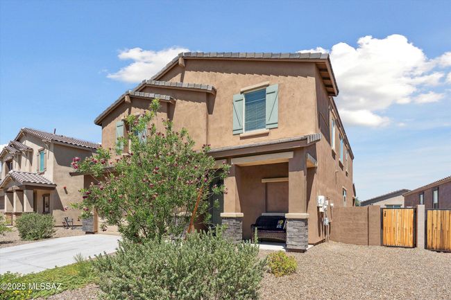 Front of Home | Image 4