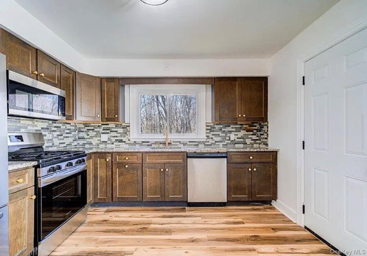 Residential Lease in Kingston
