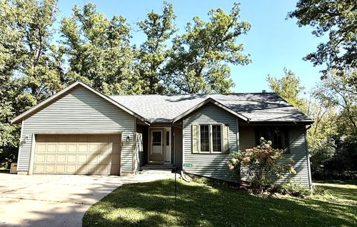 2116 W Crystal Springs Rd, Janesville, WI, 53545-8804 | Card Image