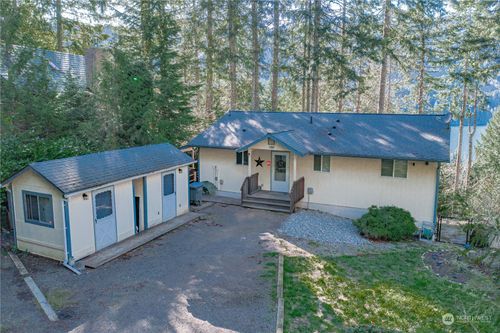 100 N Rim View Place, Hoodsport, WA, 98548 | Card Image