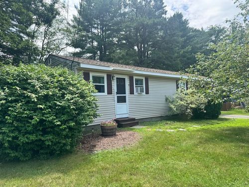 41 Park St, North Swanzey, NH, 03431-4431 | Card Image