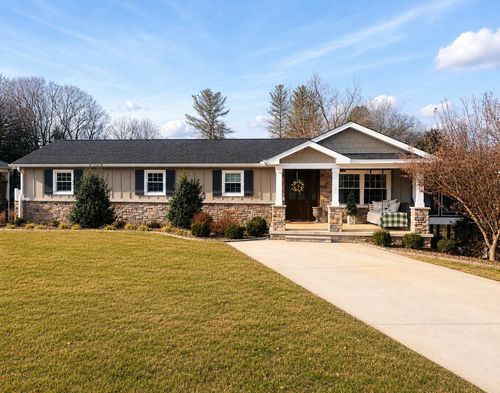 300 Dekalb St, Mcminnville, TN, 37110-2214 | Card Image