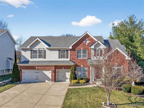 27 Carlton Lake Ct, Wentzville, MO, 63385-4879 | Card Image