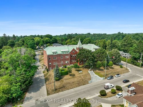 302-72 Pine St N, Port Hope, ON, L1A3G8 | Card Image