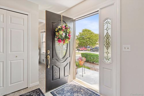 24617 Picara Dr, Novi, MI, 48374-2976 | Card Image