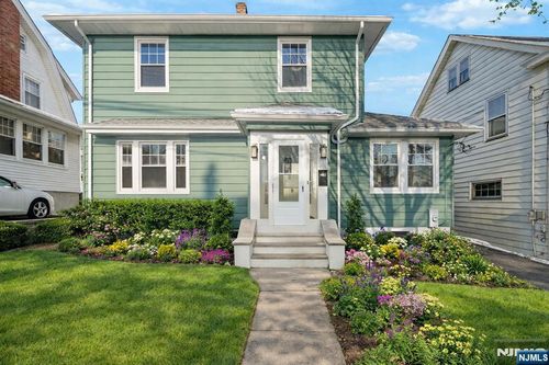 413 Franklin Ave, Hasbrouck Heights, NJ, 07604-2514 | Card Image