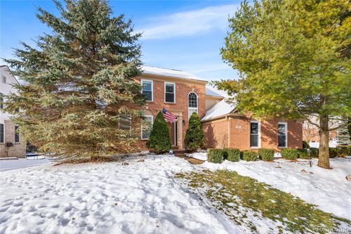 489 N Washington St, Lake Orion, MI, 48362-3283 | Card Image