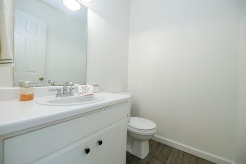 2602 Parkway, Ceres, CA, 95307-2008 | Card Image