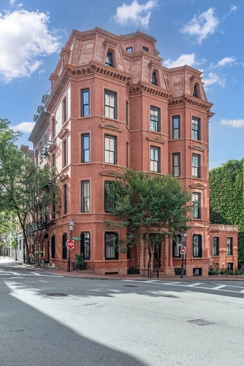 55 Hancock St, Boston, MA, 02114 | Card Image