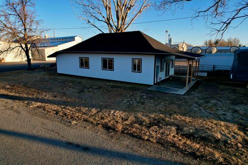 302 S 3rd St, Basin, WY, 82410 | Card Image
