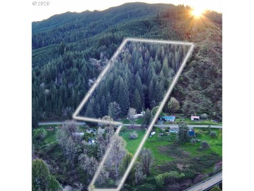 51298 Myrtle Creek Rd, Myrtle Point, OR, 97458-8809 | Card Image