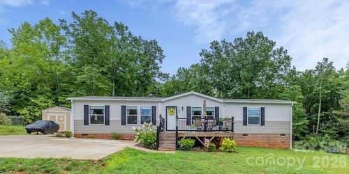 2689 Kite Dr, Lenoir, NC, 28645-9525 | Card Image