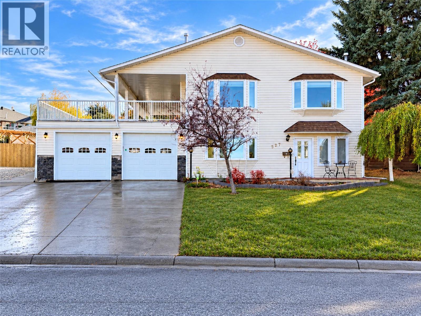 527 16Th St S, For Sale in Cranbrook - eXp Realty