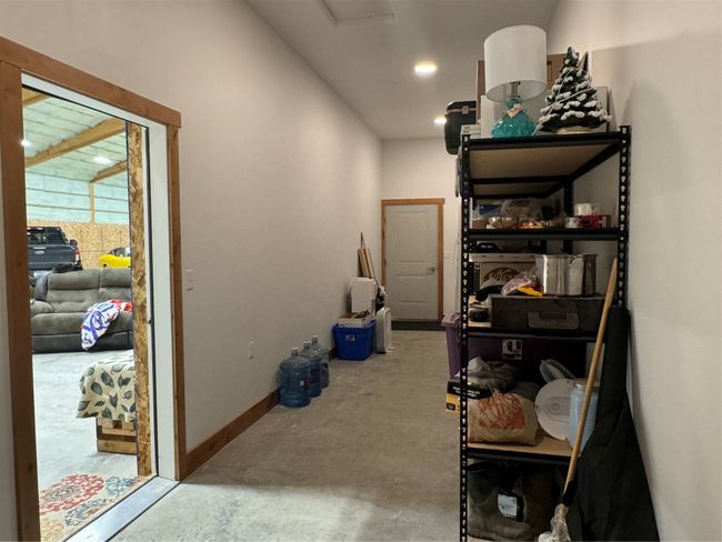 Lots of storage | Image 46